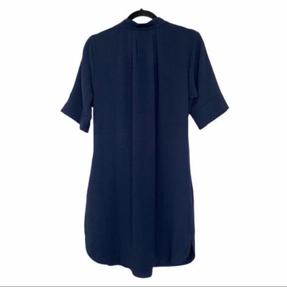 Bobeau Pleat Front Curved Hem Shirtdress In Navy - Picture 4 of 11